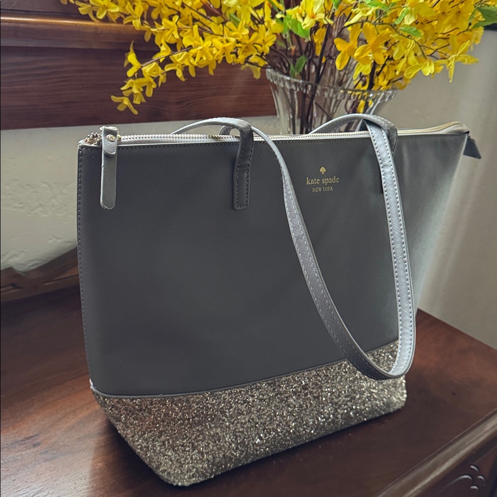 Kate Spade New York Greta Court Penny Tote Bag - Picture 5 of 15